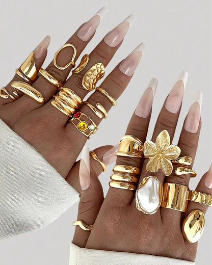 YEEZII 20 Pcs Gold Ring Set for Women, Chunky Statement Flower Finger Midi Rings, Big Boho Stacking Rings Pack Trendy Stuff Jewelry Gift
