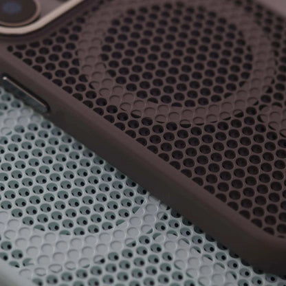 Grid Mesh Cooling Cases for Magsafe Case for iPhone 17 Pro Max 15 14 16 Plus 12 11 13 Pro Air Alloy Lens Bracket Cover